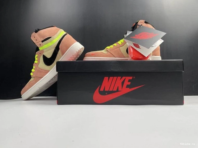 Reps TB Switch Peach High CW6576-800 Jordan Air 1 0806